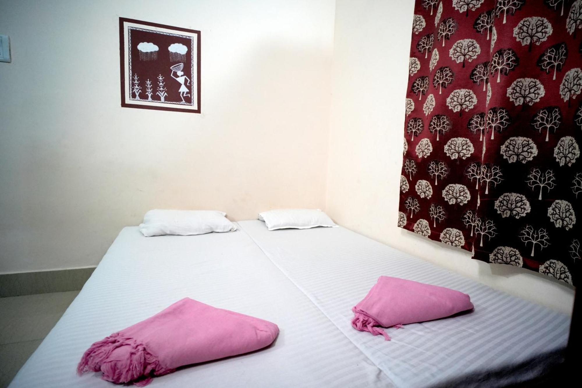 Banaras Gully House 500 Ft From The Ghats Varanasi Ngoại thất bức ảnh
