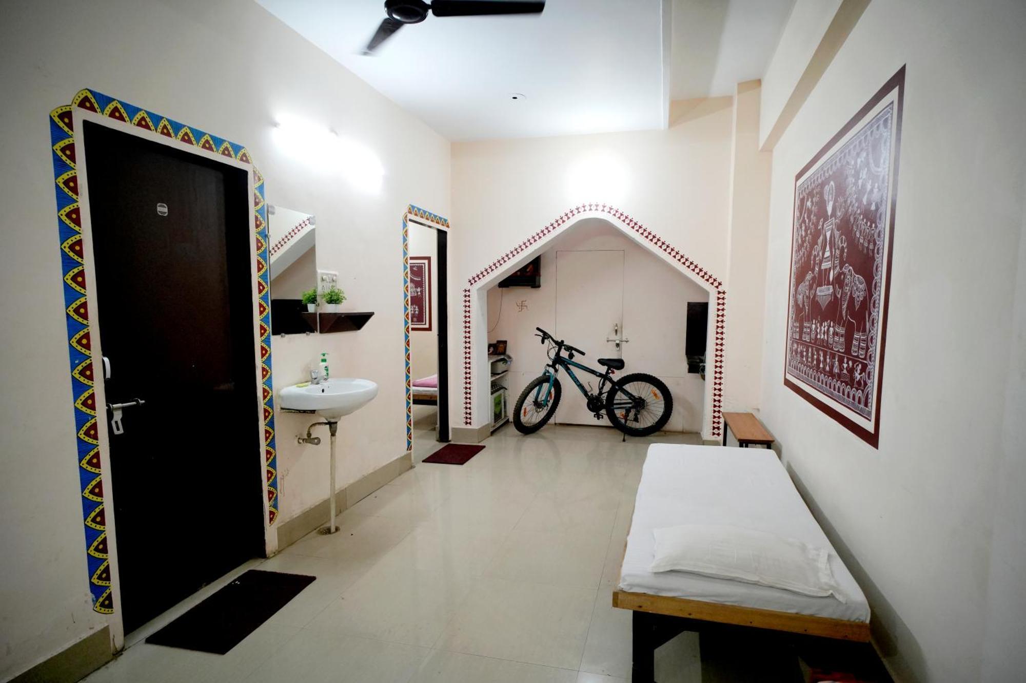 Banaras Gully House 500 Ft From The Ghats Varanasi Ngoại thất bức ảnh